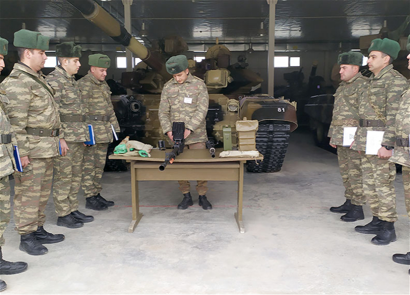 В Азербайджанской армии проведены учебные сборы с командирами рот - ВИДЕО
