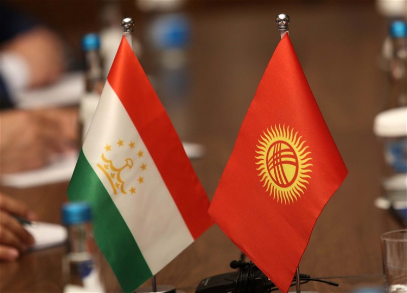 Кыргызстан и Таджикистан договорились отвести войска от линии границы