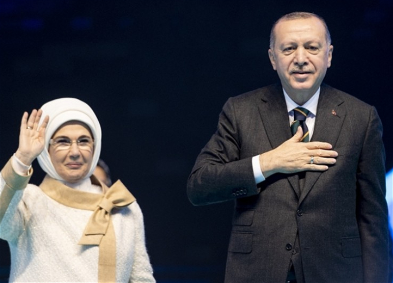 Жена президента Турции похвалила гаремы