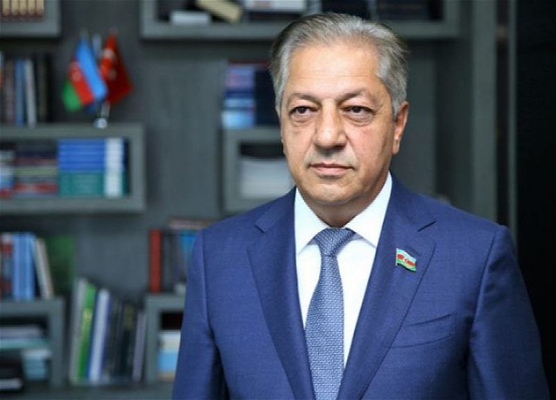 Cavanşir Feyziyev Mətbuat Şurasından istefa verib