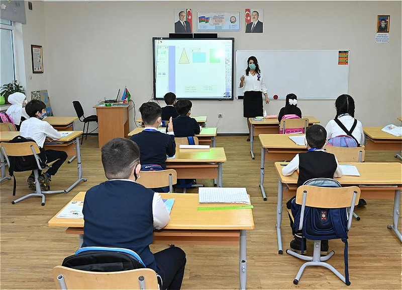 В двух бакинских школах восстановлено очное обучение