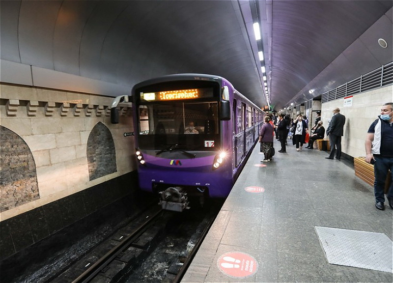 Стала известна личность женщины, оказавшейся под поездом на станции метро «Азадлыг проспекти»