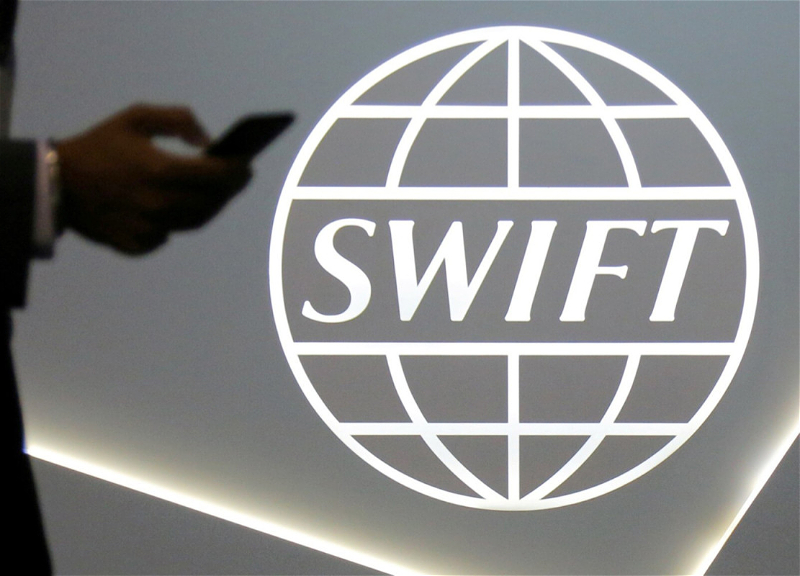 Главы МИД Евросоюза договорились об отключении от SWIFT ряда российских банков - ВИДЕО
