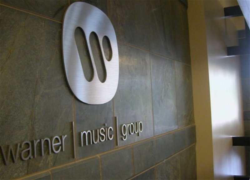 Sony Music и Warner Music Group приостановили деятельность в России