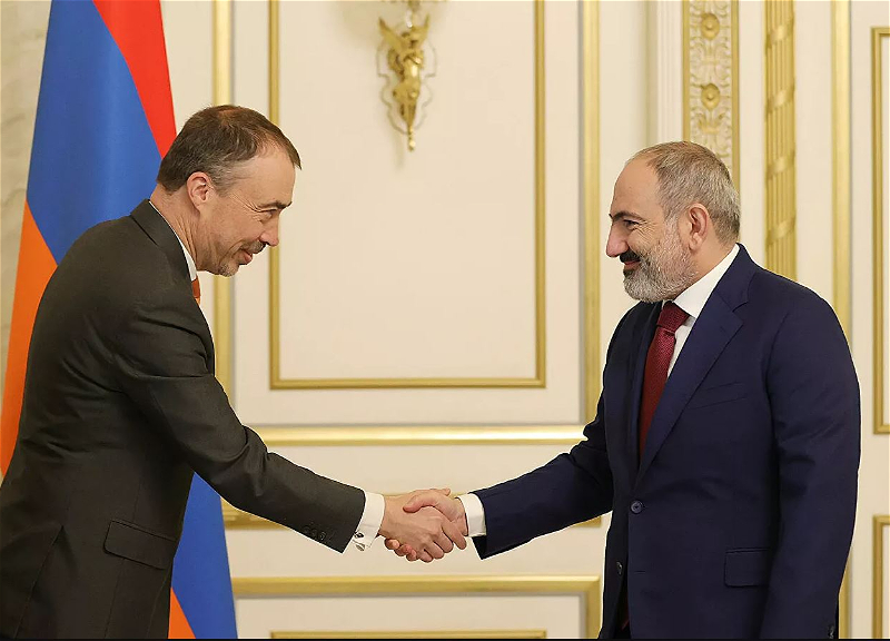 Пашинян и Клаар обсудили ситуацию в Карабахе