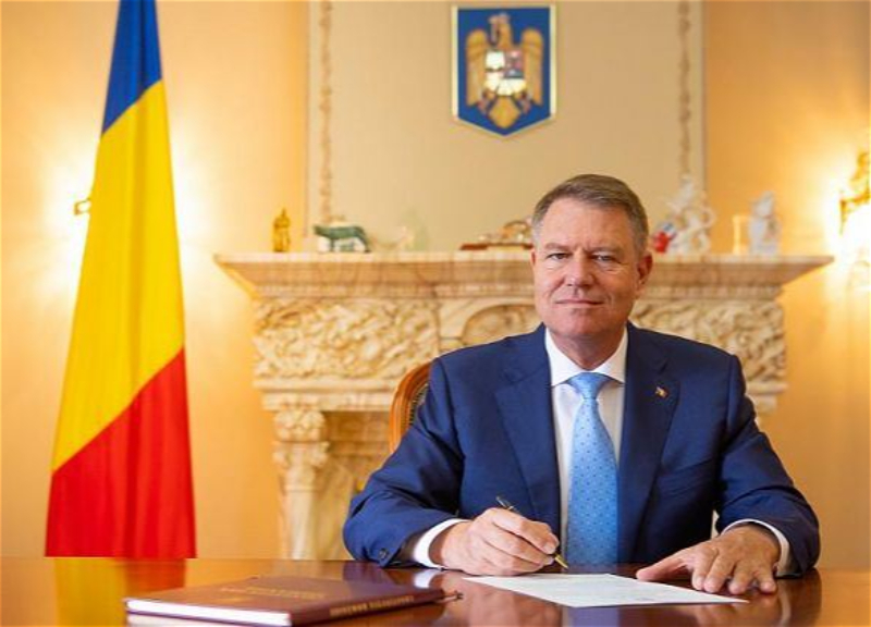Президент Румынии позвонил Президенту Ильхаму Алиеву