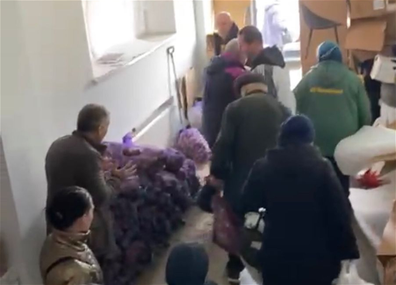 Азербайджанцы Украины организовали акцию помощи для киевлян - ФОТО