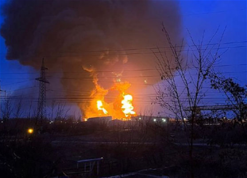 Пожар на нефтебазе в Белгороде произошел из-за удара с вертолетов ВСУ - ВИДЕО - ОБНОВЛЕНО