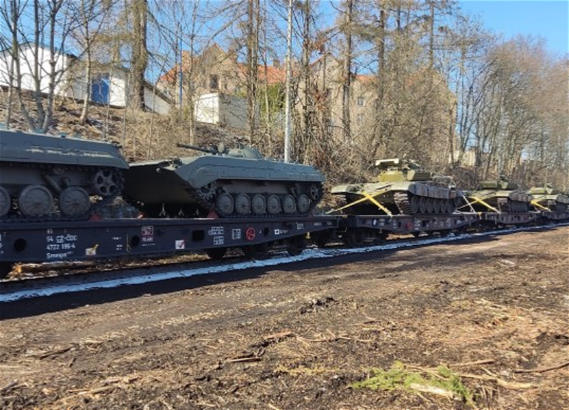 Чехия отправила в Украину танки Т-72 и боевые машины пехоты