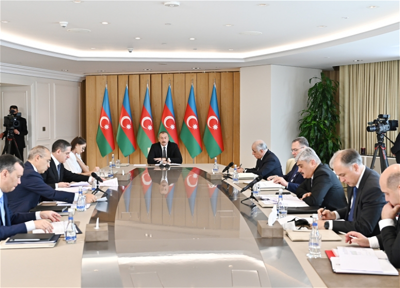 Ильхам Алиев: Рост нашей экономики на 6,8% может считаться большим достижением