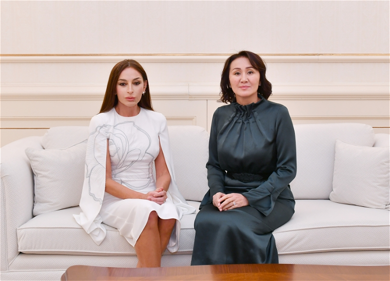 Состоялась встреча первых леди Азербайджана и Кыргызстана - ФОТО