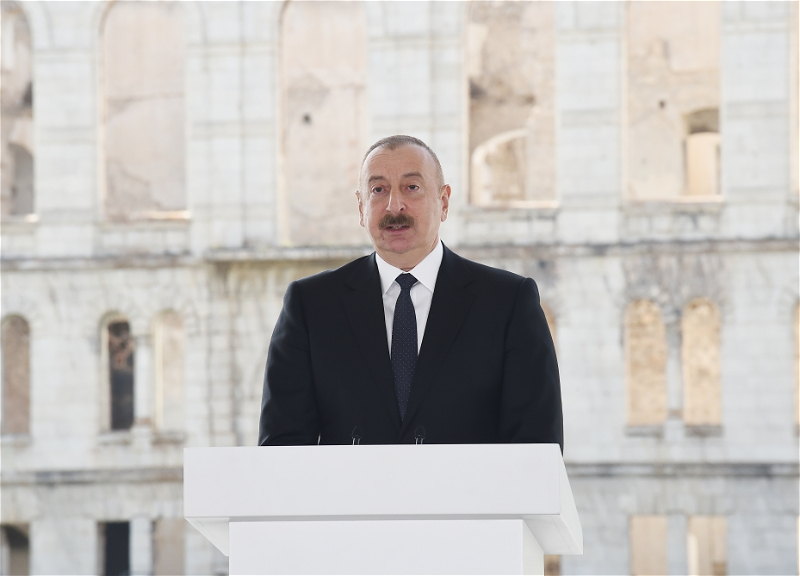 Ильхам Алиев: Родной язык – основной фактор, объединяющий всех граждан Азербайджана