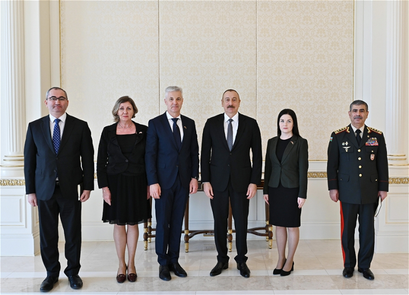 Президент Азербайджана принял вице-премьера Латвии - ФОТО