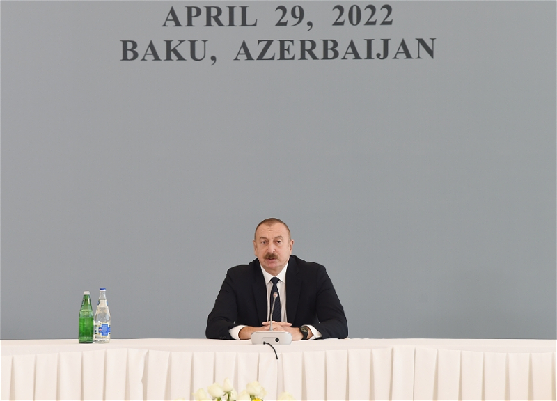 Ильхам Алиев принял участие в международной конференции - ФОТО