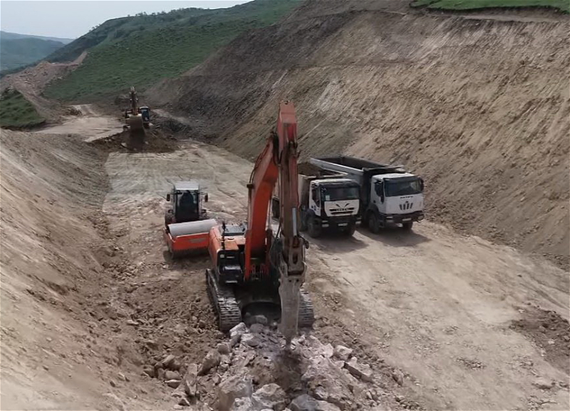 Продолжается строительство дороги Губадлы-Эйвазлы - ВИДЕО