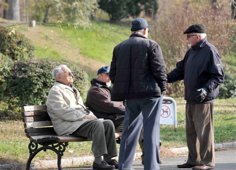 В Азербайджане предложили снизить пенсионный возраст