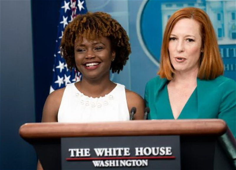 Новым пресс-секретарем Белого дома впервые станет темнокожая представительница ЛГБТ