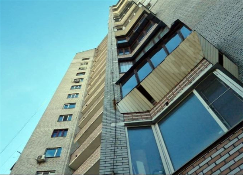 Еще одна школьница в Баку покончила с собой, выбросившись из многоэтажки