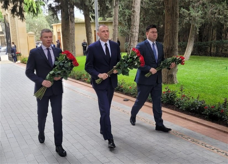 Дипломаты Украины, Грузии и Молдовы почтили память общенационального лидера Гейдара Алиева – ФОТО