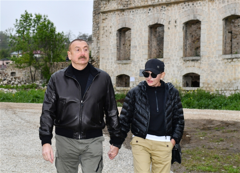 Президент Ильхам Алиев и первая леди Мехрибан Алиева совершили поездку в город Шуша - ФОТО