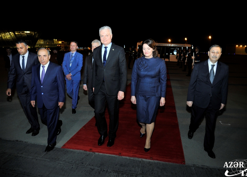 Президент Литвы Гитанас Науседа прибыл с официальным визитом в Азербайджан