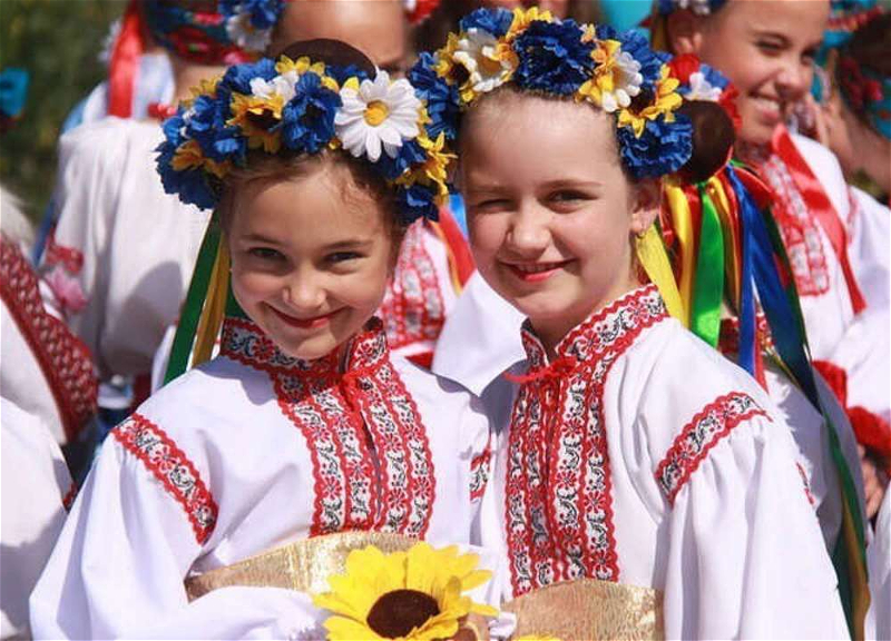 Украина отмечает День вышиванки на фоне войны – ВИДЕО