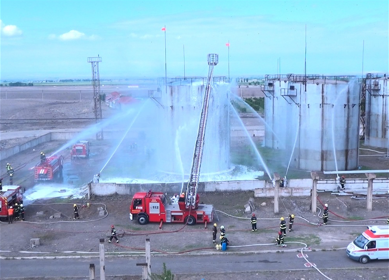 МЧС провел пожарно-тактические учения на Гянджинском нефтяном терминале SOCAR-Petroleum – ФОТО - ВИДЕО