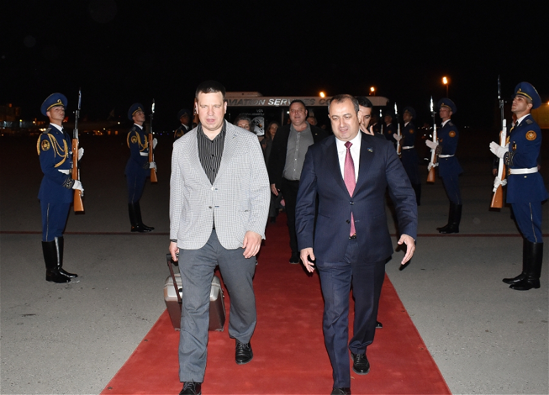Председатель парламента Эстонии прибыл с визитом в Азербайджан - ФОТО