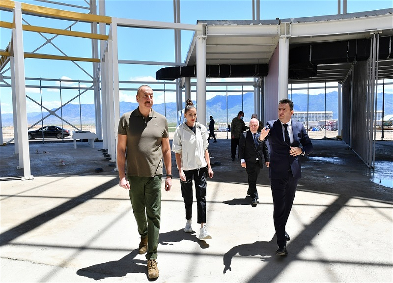 Prezident və birinci xanım Zəngilan Beynəlxalq Hava Limanında aparılan tikinti işləri ilə tanış olublar – FOTO