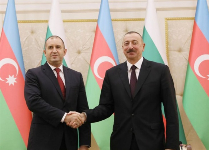 Президент Болгарии поздравил Президента Ильхама Алиева