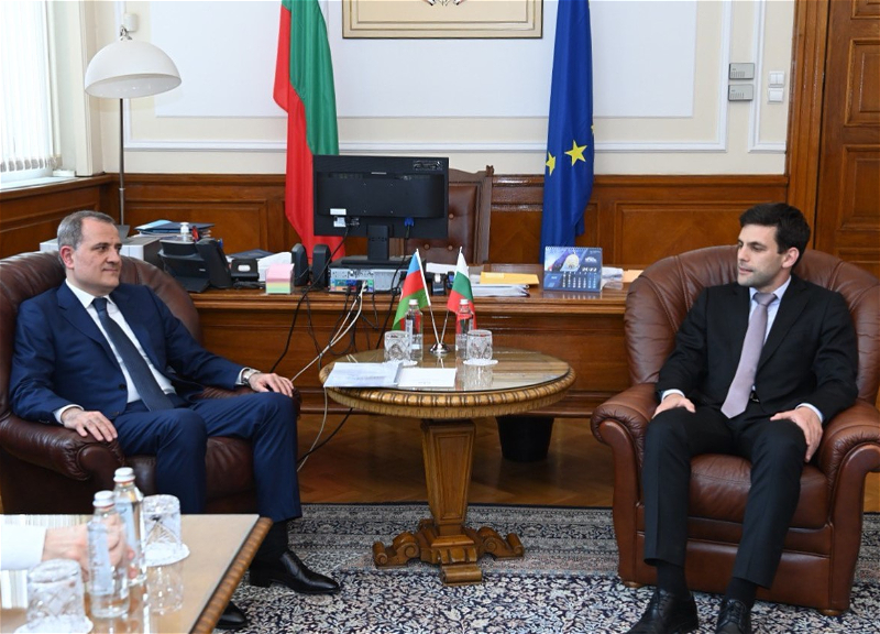 Джейхун Байрамов встретился с председателем Национальной ассамблеи Болгарии – ФОТО