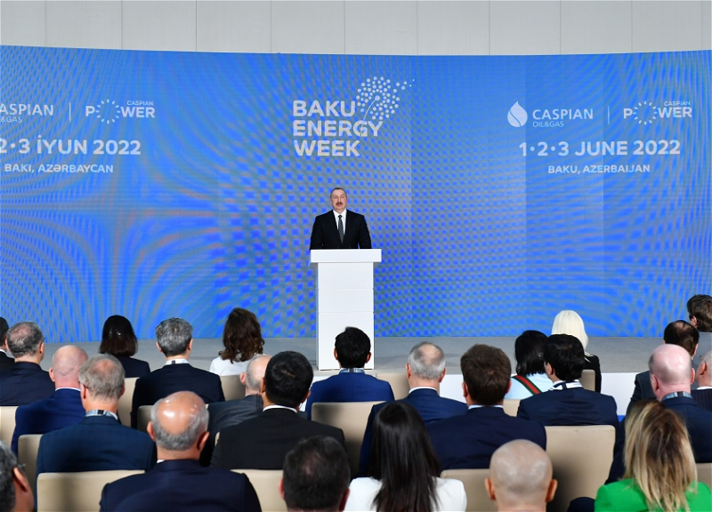 Ильхам Алиев участвует в открытии 27-й Международной выставки «Нефть и газ Каспия» - ФОТО