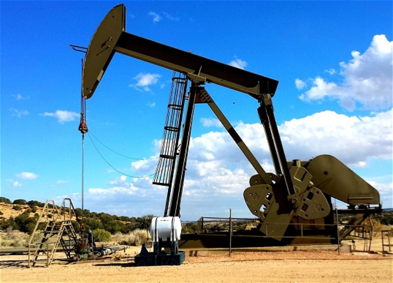 В Азербайджане суточная добыча нефти составит 706 тыс. баррелей