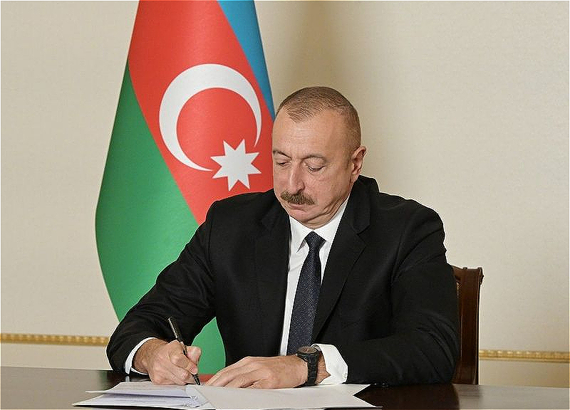 Президент Азербайджана наградил группу работников водного хозяйства и мелиорации