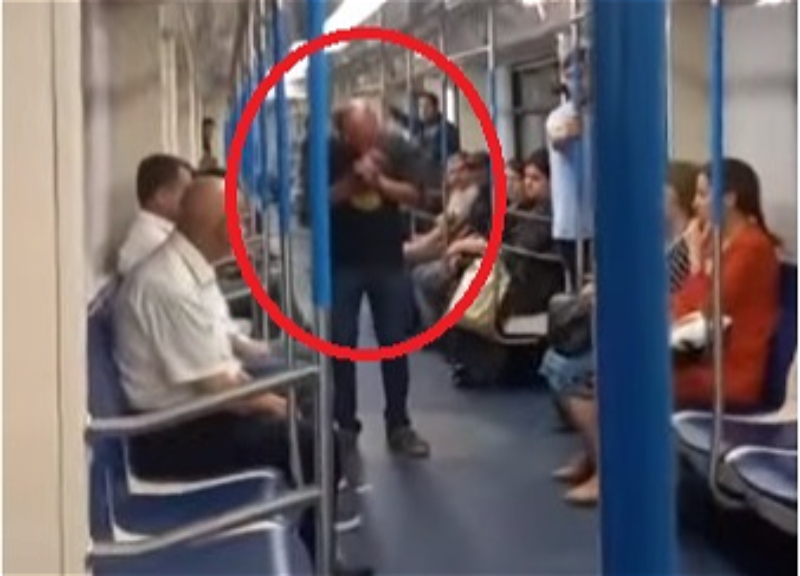 Нетрезвый мужчина закурил в вагоне поезда бакинского метро: Идет расследование - ВИДЕО