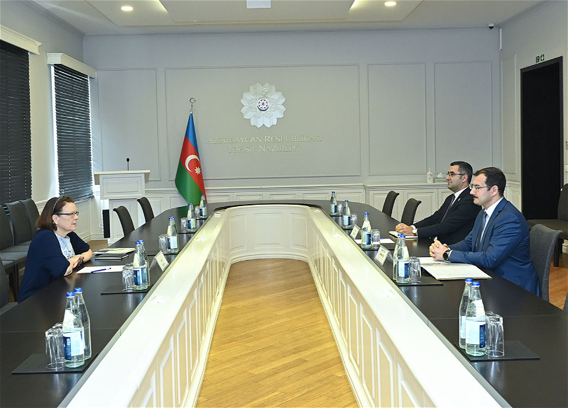 Замминистра образования встретился с послом Финляндии в Азербайджане – ФОТО
