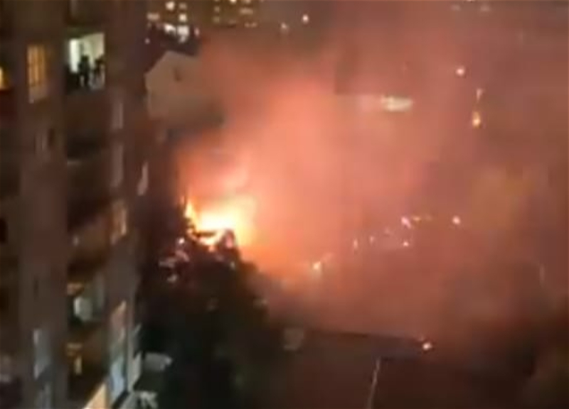 В Баку произошел пожар в двухэтажном доме - ВИДЕО - ОБНОВЛЕНО