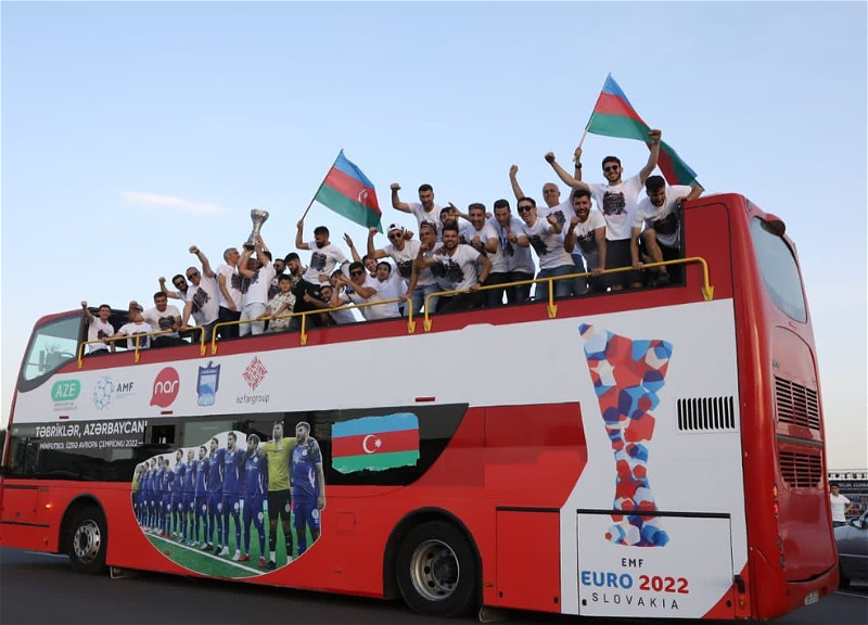 Трофи-тур в Баку: Триумфаторы ЕВРО отметили победу – ФОТО - ВИДЕО