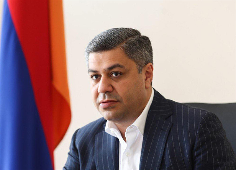 Оппозиционер Артур Ванецян сложил свой депутатский мандат