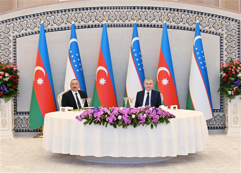 Дан официальный прием в честь Президента Ильхама Алиева - ФОТО