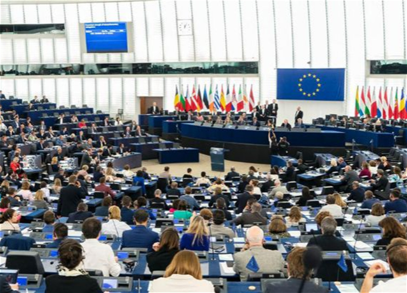 Европарламент поддержал предоставление Украине и Молдове статуса кандидатов в ЕС