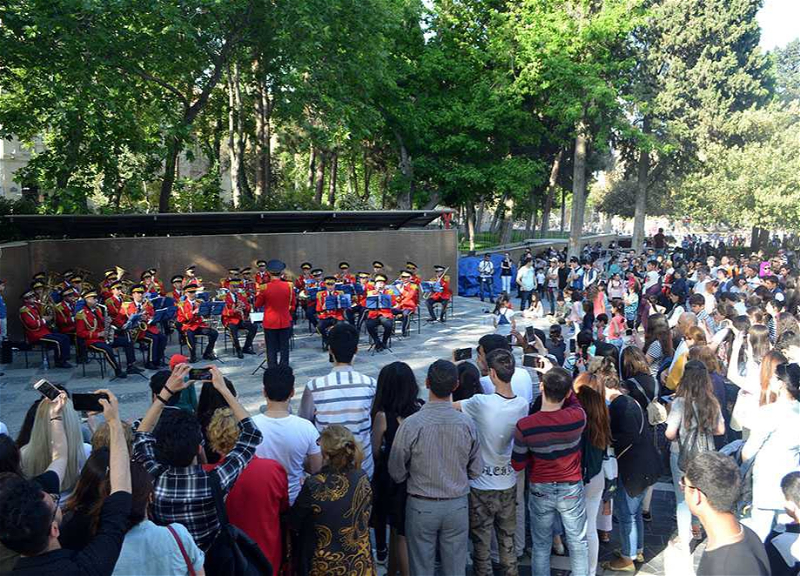 В Баку будут организованы марши и показательные выступления военных оркестров