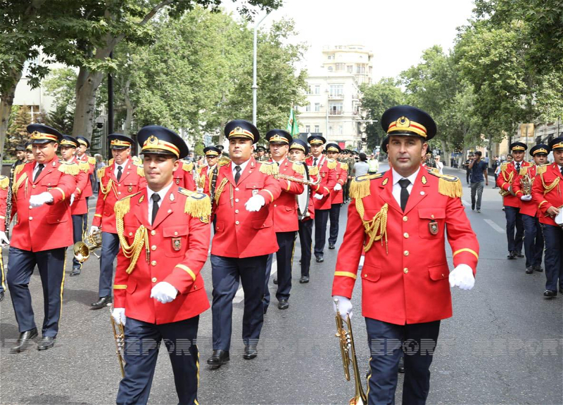 В Баку прошли показательные выступления военных оркестров по случаю Дня Вооруженных cил - ФОТО