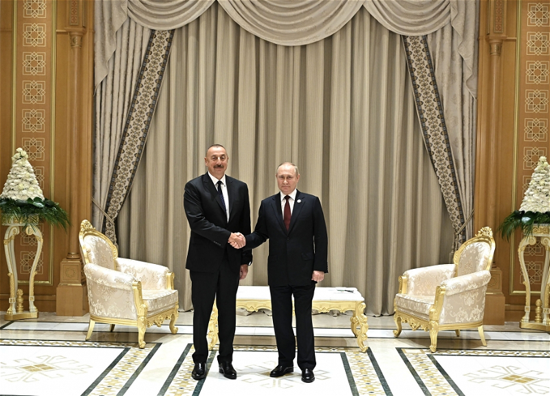 Prezident İlham Əliyev Aşqabadda Rusiya Prezidenti Vladimir Putinlə görüşüb - FOTO