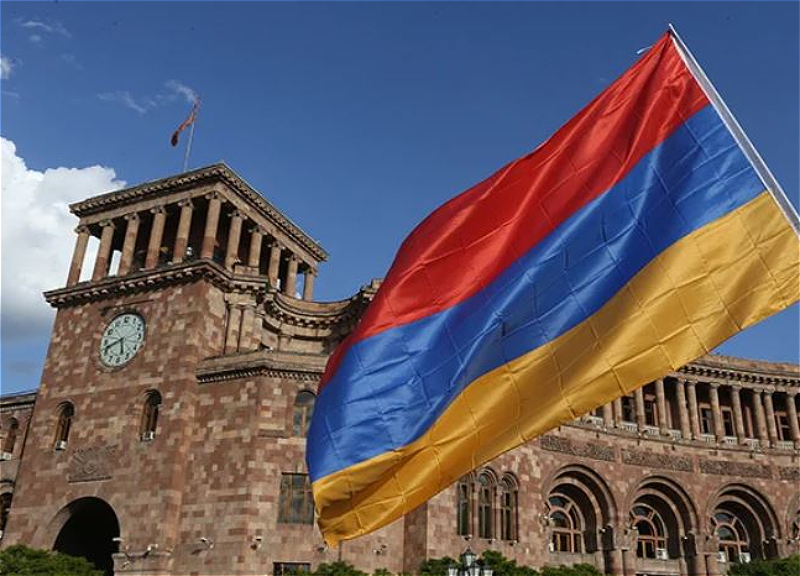 Армянские власти избавляются от оппозиции в парламенте