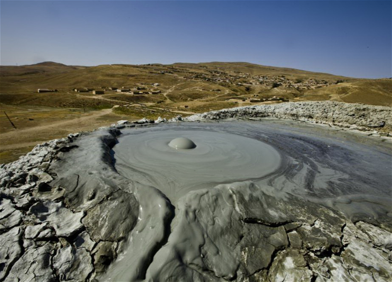 Азербайджанские ученые берут под контроль грязевые вулканы страны