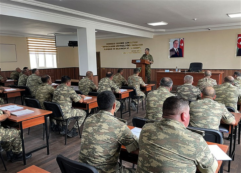 Министр обороны поручил уделять особое внимание боевой подготовке коммандос