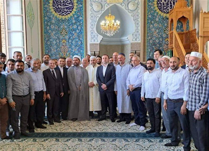 Гарибашвили посетил Джума-мечеть в Тбилиси