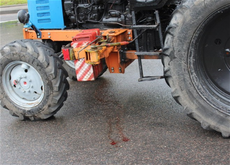 В Сальяне трактор насмерть сбил 54-летнего мужчину