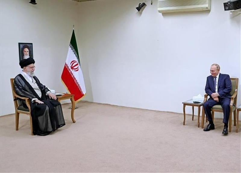 Путин проводит встречу с духовным лидером и руководителем Ирана Али Хаменеи